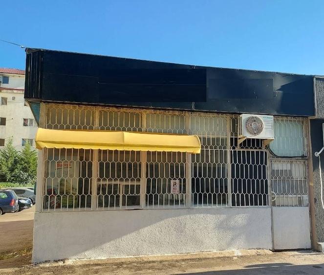 Spațiu comercial, de 35 mp, în Poarta 6