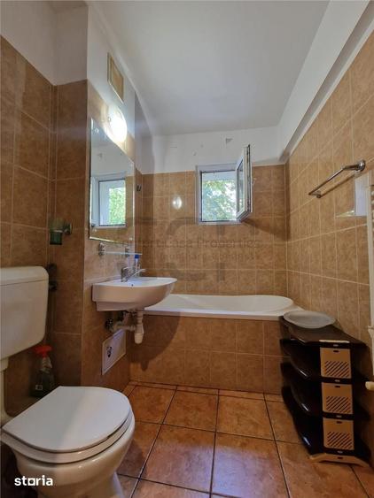 Apartament cu 3 camere decomandat în Colentina