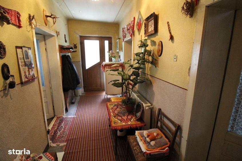Vand casa P+Pod in Hunedoara, zona Chizid, teren 250mp, anexe... - 9