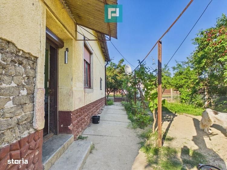 Casă cu 3 camere în Peregu Mic