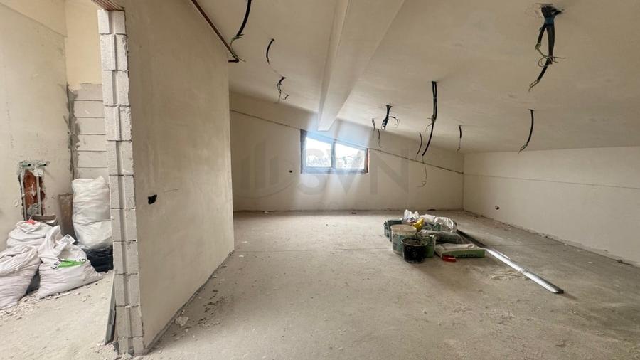 Apartament cu 3 camere decomandat în Băneasa