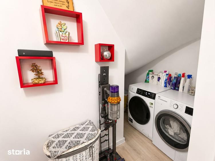 Casă cu 4 camere cu Teren 160 Mp în Palazu Mare