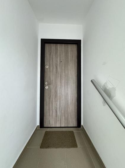 Apartament cu 3 camere decomandat în Florilor