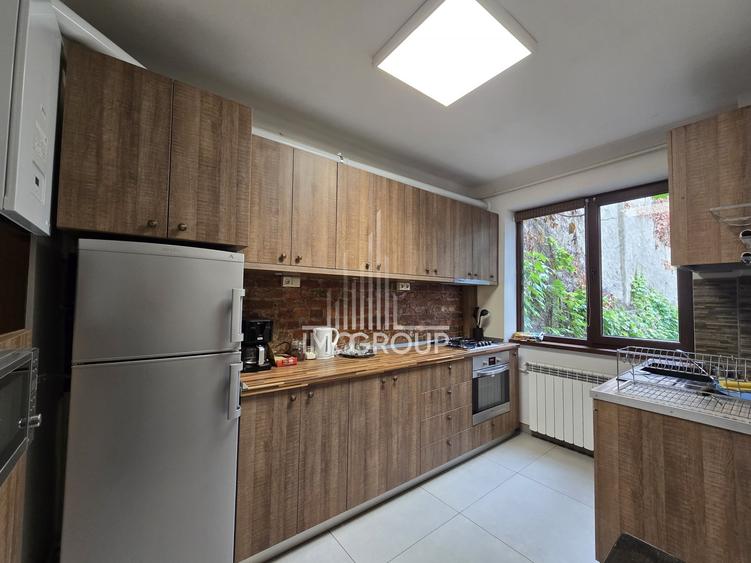 Apartament cu 2 camere semidecomandat, mobilat în Semicentral