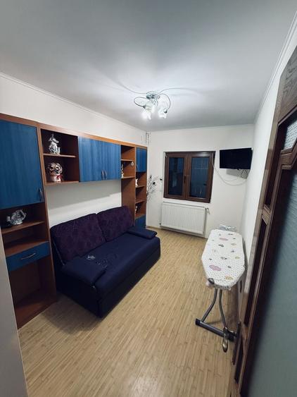 Apartament cu 4 camere decomandat în Obor