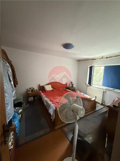 Apartament cu 4 camere decomandat în Inel II