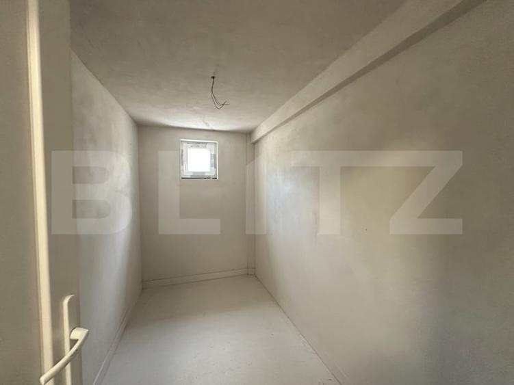 Apartament cu 3 camere decomandat în Ceangăi