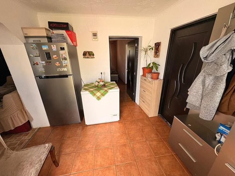 Casă cu 4 camere cu Teren 800 Mp în Pecica