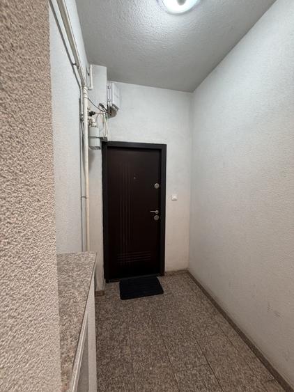 Apartament cu 3 camere decomandat în Crângași