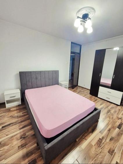 Apartament cu 3 camere în Bucur Obor