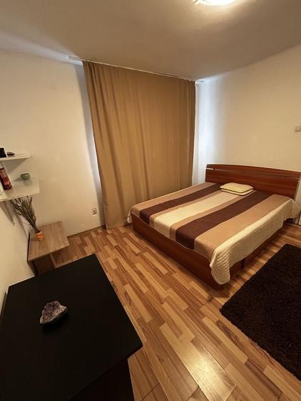 PERSOANA FIZICA Inchiriez apartament 2 camere zona CENTRU / THE OFFICE/ Piata Mihai Viteazu - 5