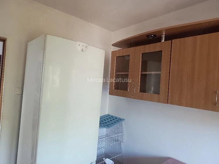 Inchiriez apartament cu 2camere in Resita