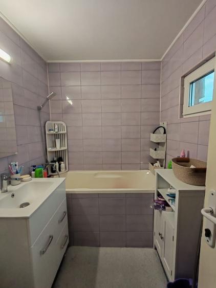 Apartament cu 3 camere decomandat, mobilat în Unirea
