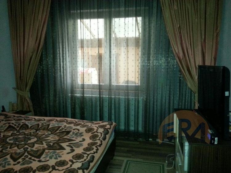 Casă individuală cu 6 camere cu Canalizare în Cihei