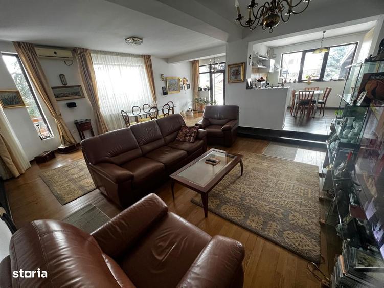 Casă cu 5 camere cu Teren 602 Mp în Clinceni