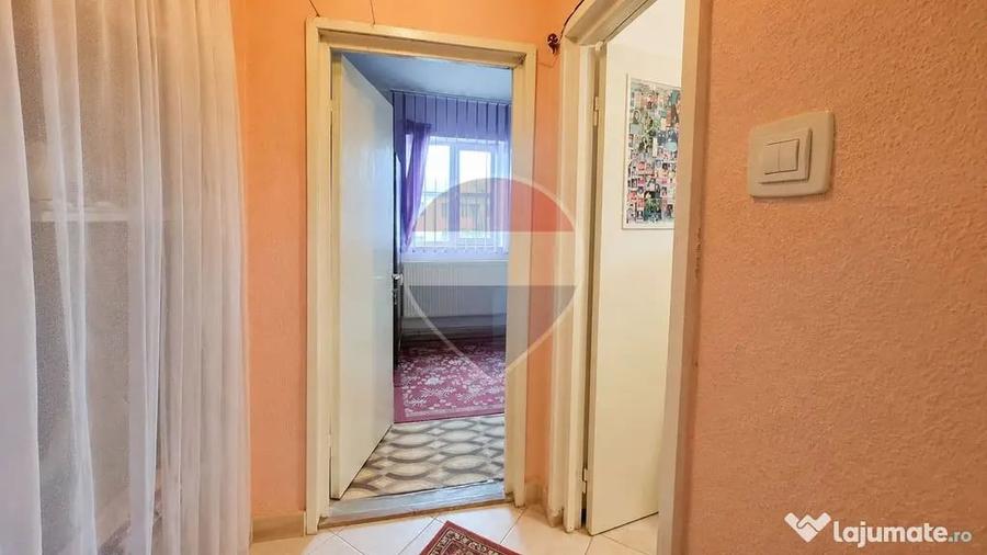 Apartament cu 2 camere nedecomandat în Central