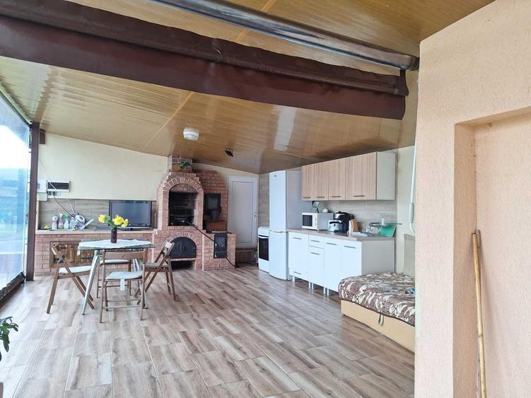 Casă cu 4 camere în Faraoani