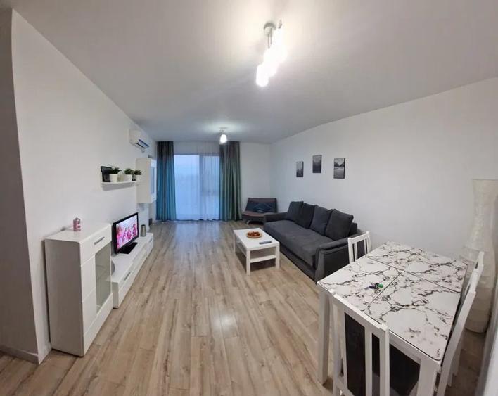 Apartament cu 2 camere semidecomandat în Costin Georgian