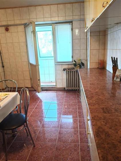 3 camere, decomandat, 83 mp, etaj intermediar in bloc cu lift, Tineretului - 7
