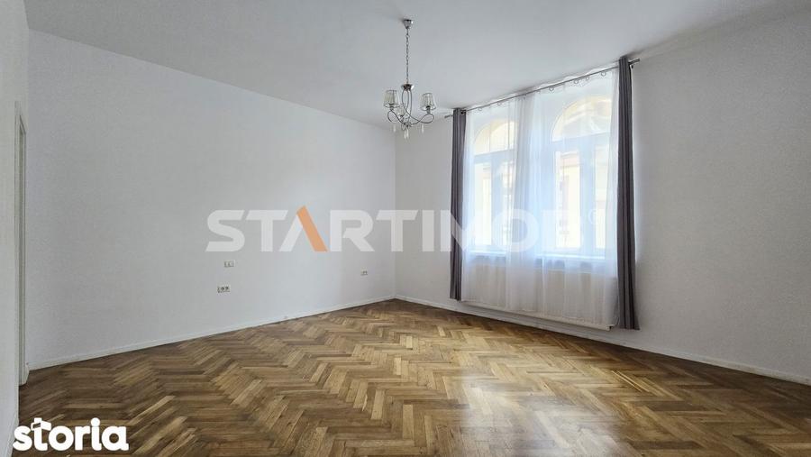 Apartament cu 4 camere în Central