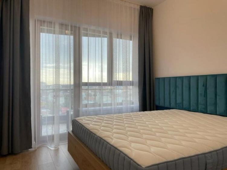 Apartament cu 3 camere nedecomandat în Mihai Bravu
