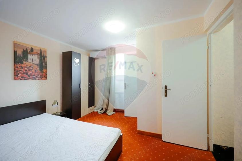 Apartament cu 4 camere decomandat în Central