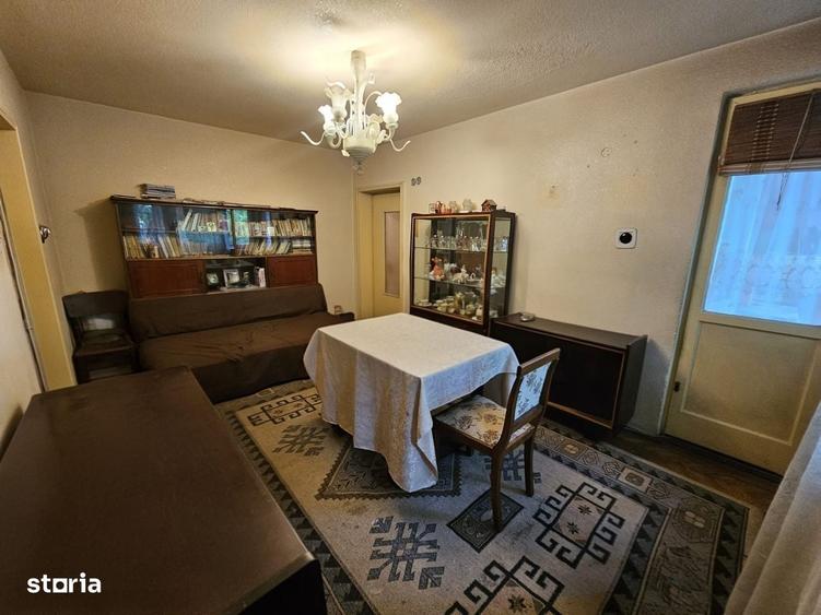 Apartament cu 3 camere semidecomandat în Giulești