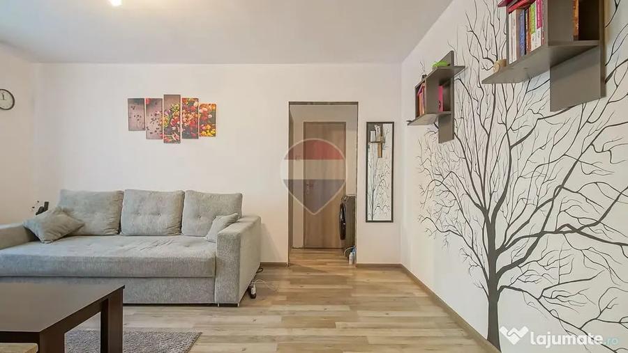 Apartament cu 2 camere semidecomandat în Florilor