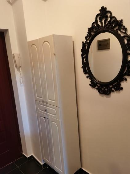 Garsonieră, mobilată în Roșu