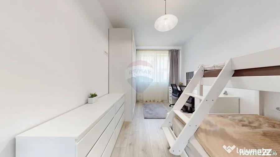 Apartament cu 3 camere decomandat în Bartolomeu