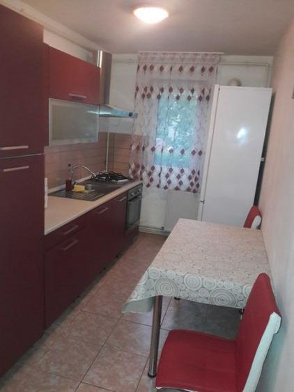 Apartament 2 camere decomandat , etaj 1 , Calea Sagului - 4