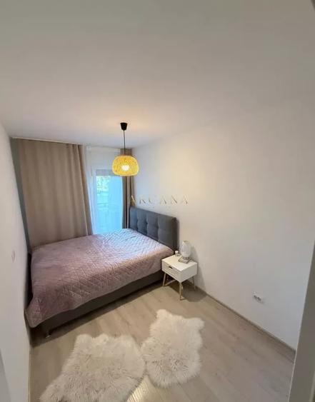 Apartament cu 2 camere semidecomandat, mobilat în Sopor
