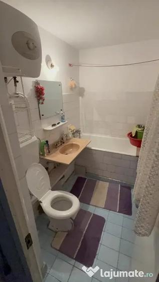 Apartament cu 3 camere decomandat în Găvana