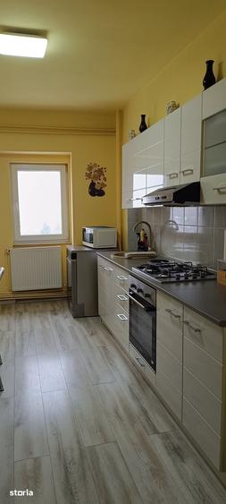 Apartament cu 4 camere decomandat în Cug