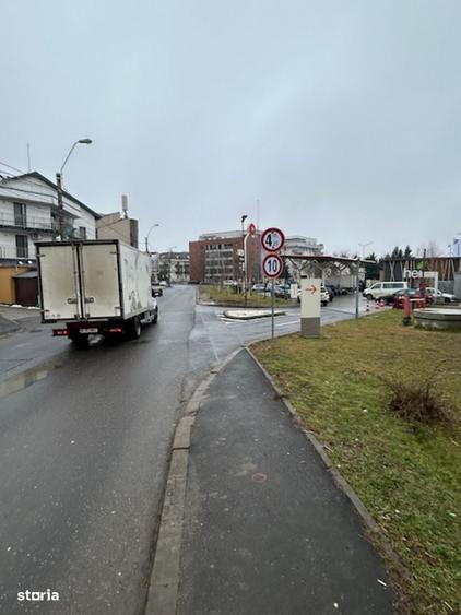 Spațiu comercial, în Sisești