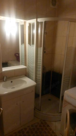 Garsonieră decomandată în Lipovei