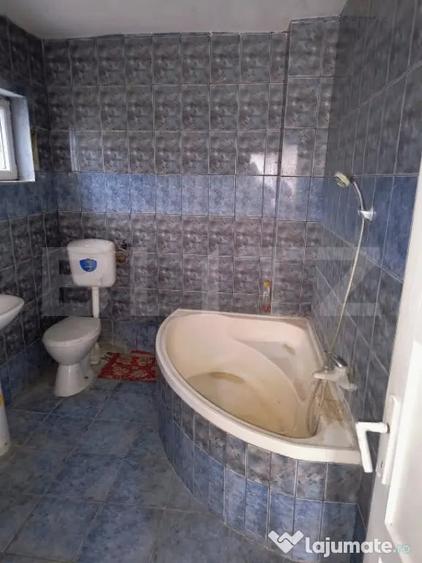 Casă cu 4 camere cu Teren 2064 Mp în Central