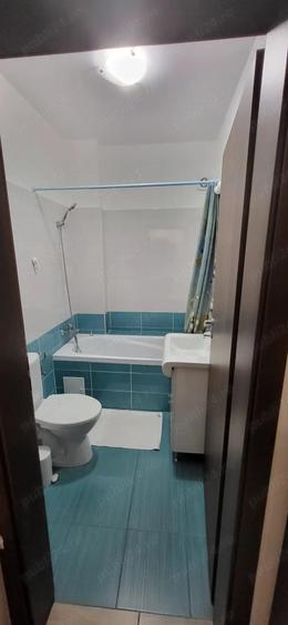 Garsonieră decomandată în Apărătorii Patriei