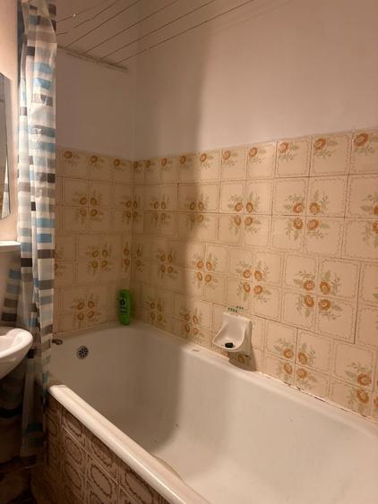 Apartament cu 3 camere semidecomandat în Micălaca