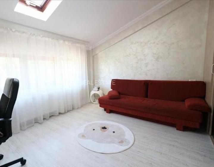 Apartament cu 3 camere decomandat în Aleea Tudor Neculai