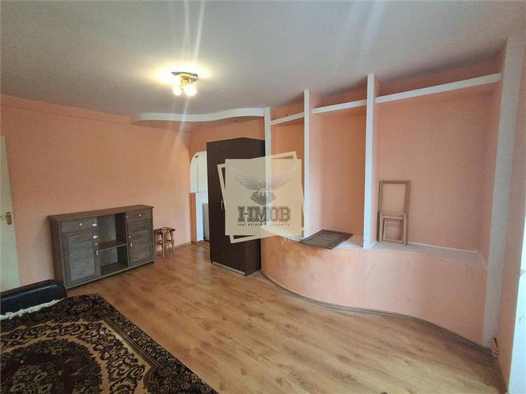 Apartament cu 2 camere semidecomandat în Vasile Aaron
