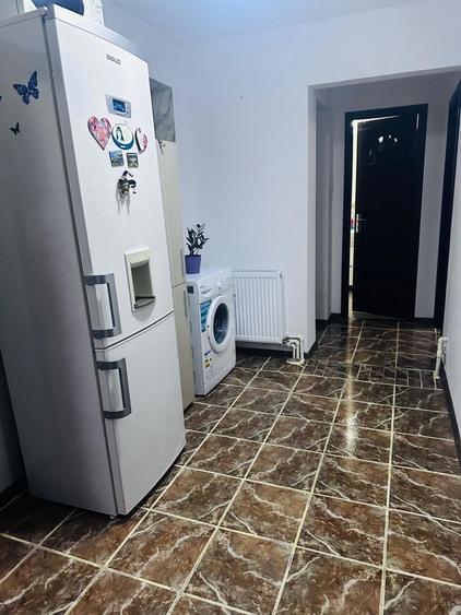 Apartament cu 3 camere decomandat în Boema