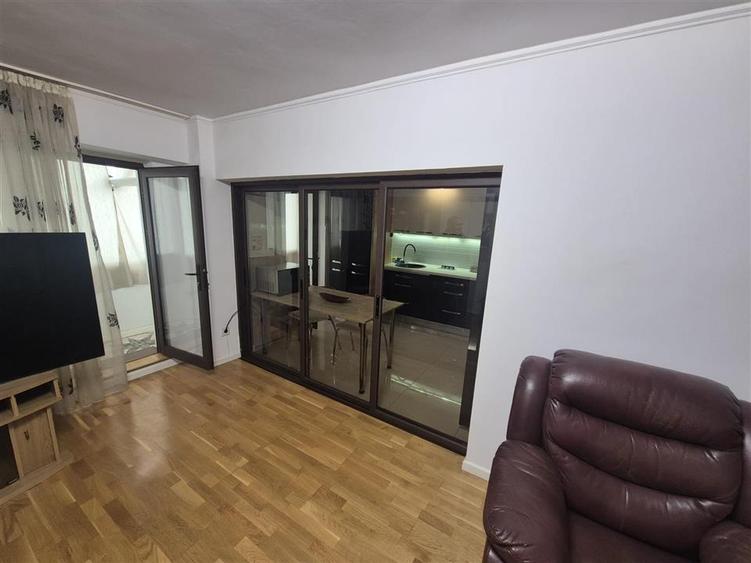 Apartament cu 2 camere decomandat, mobilat în Călărași