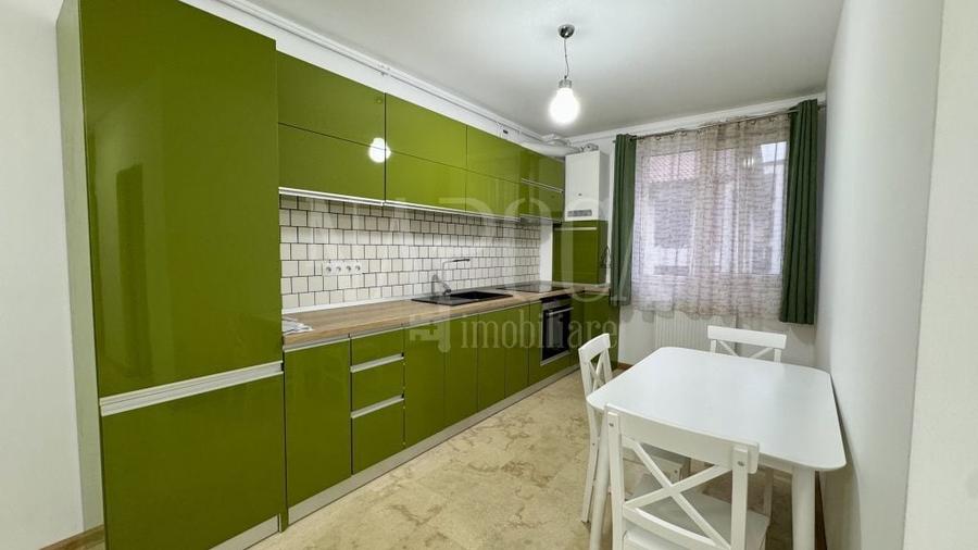Apartament cu 2 camere decomandat în Florești