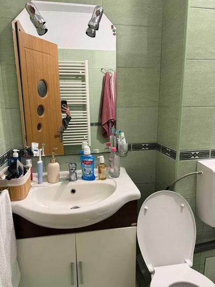 Apartament cu 3 camere decomandat în Valea Aurie