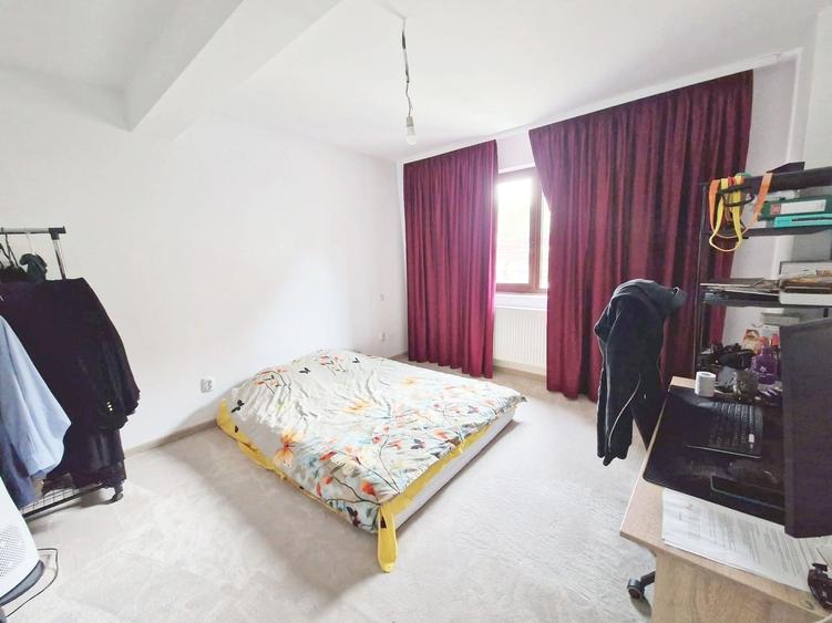 Duplex cu 4 camere cu Canalizare în Dezmir