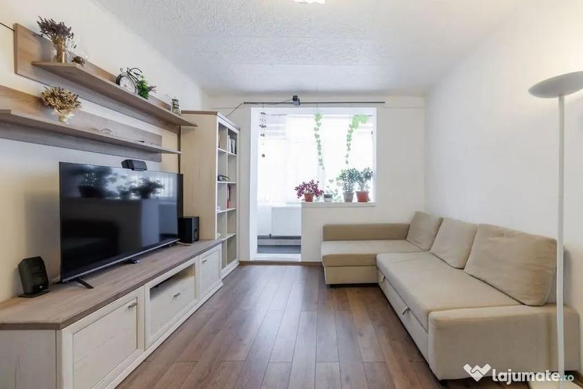 Apartament cu 2 camere semidecomandat în Central