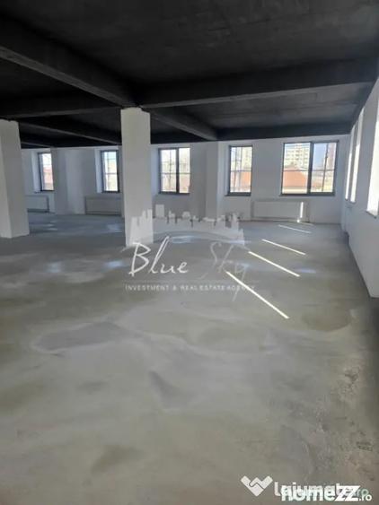 Spațiu comercial, de 637 mp, în Faleza Nord