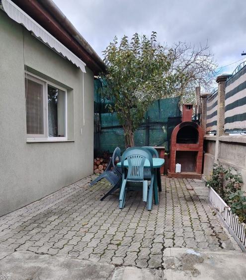 Casă individuală cu 6 camere cu Canalizare în Dâmbul Rotund