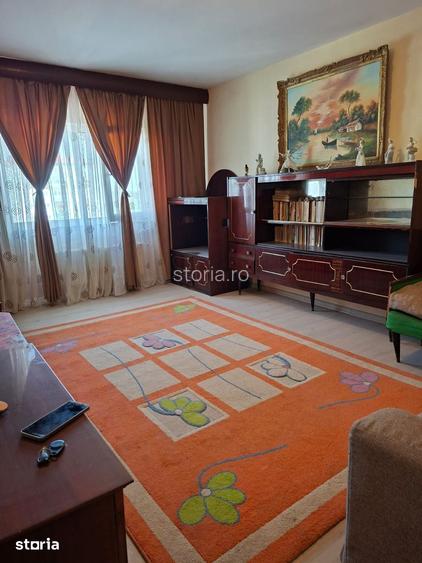 Adiman decomandat 2 camere